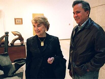 Pilar Belzunce y Anish Kapoor, ayer en Valencia.