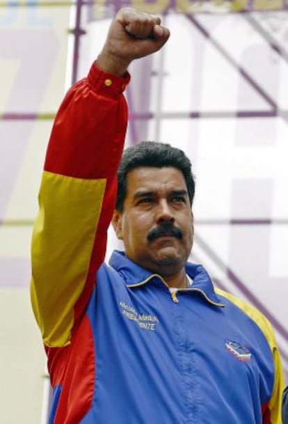 Nicolás Maduro saluda a sus simpatizantes el pasado 24 de febrero