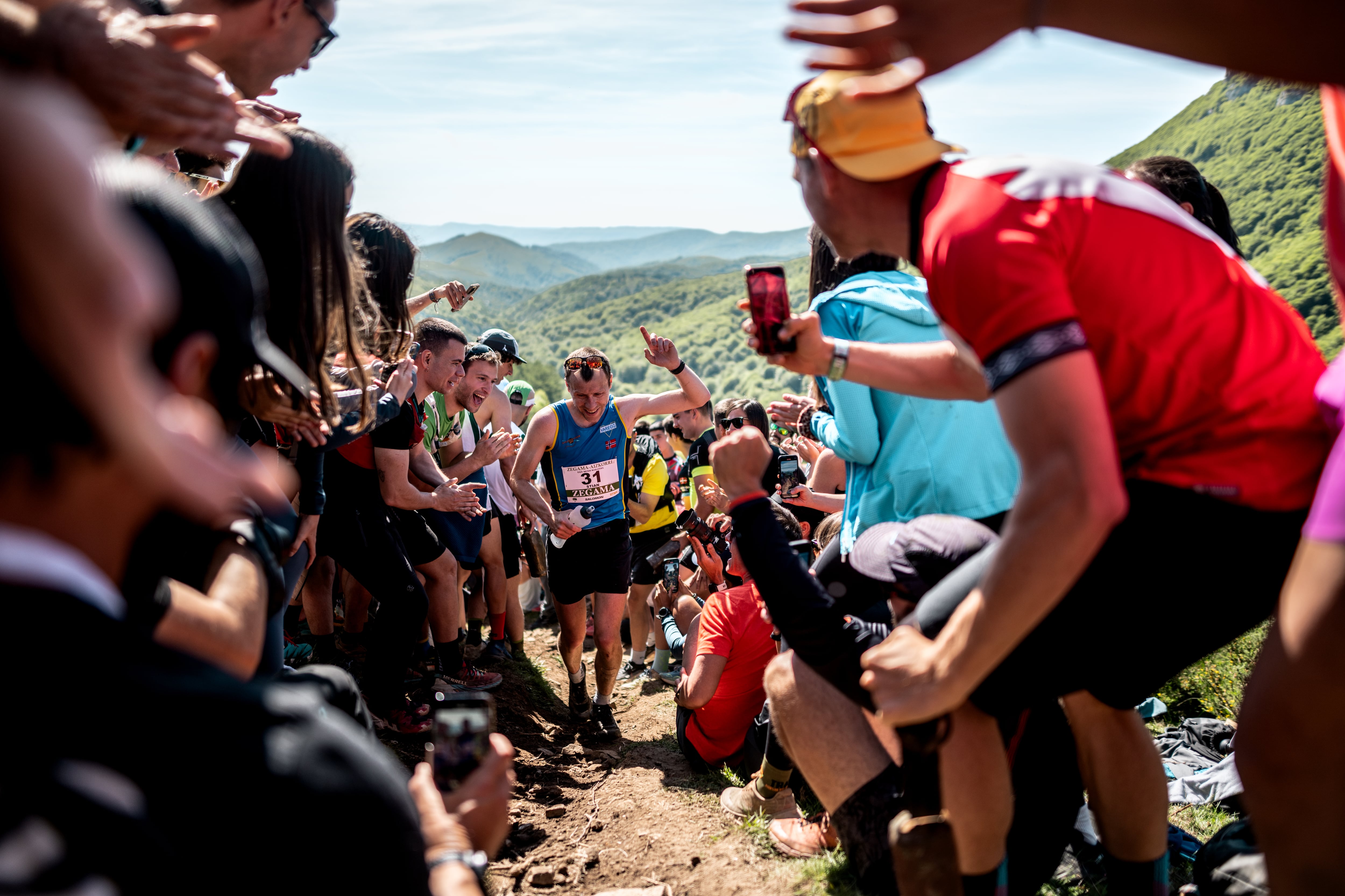 Así pasó página Stian Angermund en Zegama tras su sanción por dopaje Publicado por Deportes en EL PAÍS