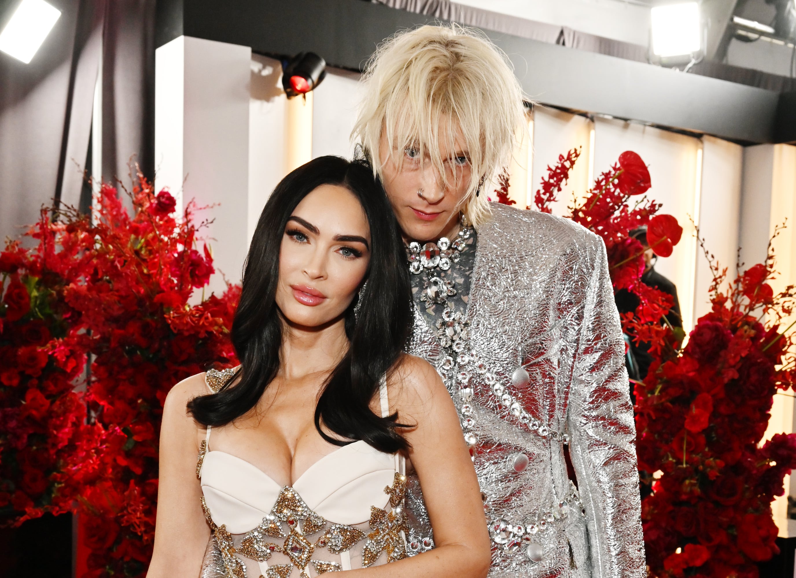 Megan Fox y Machine Gun Kelly anuncian que serán padres de su primer hijo: “Nada está realmente perdido. Bienvenido de nuevo”