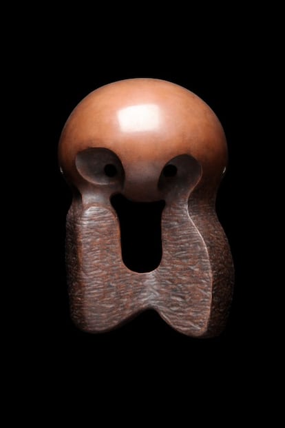 Simon Starling. Proyecto para máscara (Hiroshima). De 2010. Máscara de bronce.