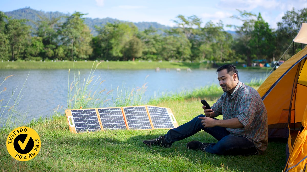 Probamos las mejores baterías solares para tiendas de campaña 