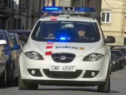 En la imagen, un coche de los Mossos d'Esquadra. EFE/Archivo