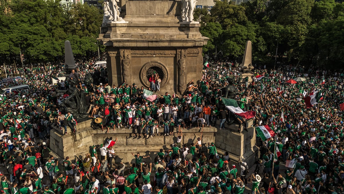 México no ha ganado el Mundial —todavía—, pero en el Ángel de la Independencia lo parece