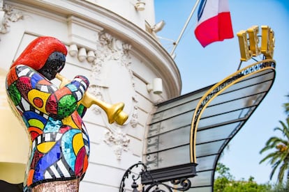 Escultura de Miles Davis en el hotel Negresco, en Niza (Francia).