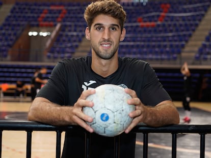 El jugador de balonmano Antonio Serradilla, este miércoles en el pabellón de los Deportes de Logroño.