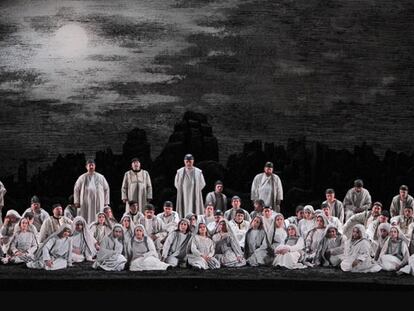 Una escena de <i>Nabucco</i> en el Teatro de la Ópera de Roma.
