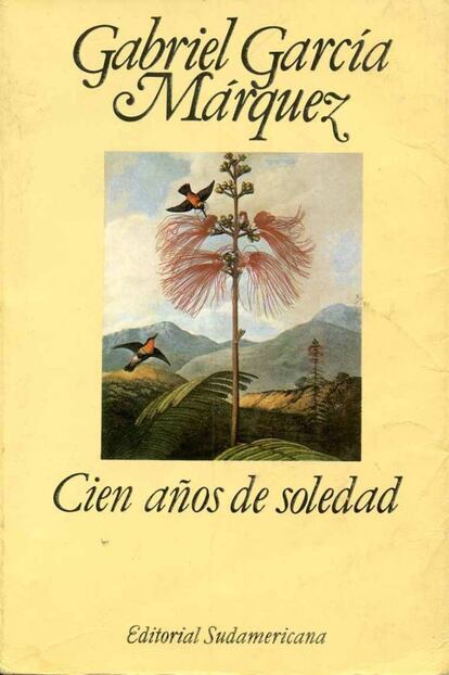 <p><strong>Así empieza.</strong> “Muchos años después, frente al pelotón de fusilamiento, el coronel Aureliano Buendía había de recordar aquella tarde remota en que su padre le llevó a conocer el hielo”.</p> <p><strong>¿Por qué engancha desde la primera frase?</strong> Porque abarca un océano de tiempo, toda la vida de un hombre, en apenas una frase que viene a ser como esa breve secuencia de ‘Ciudadano Kane’ en la que el personaje de Orson Welles se asoma a la muerte añorando el trineo que tuvo de niño.</p>