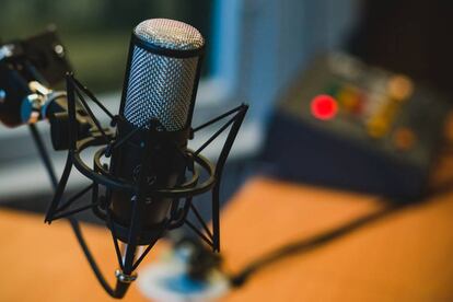 El coste económico de realizar un 'podcast' puede ser nulo o pequeño si se utilizan recursos gratuitos o muy económicos.