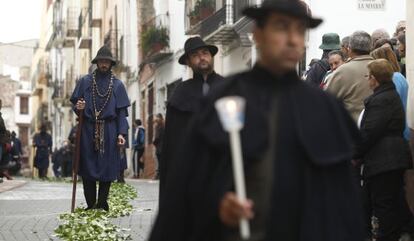 Los penitentes recorren 35 kil&oacute;metros hasta Sant Joan de Penyagolosa.