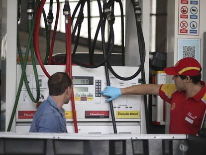 O preço da gasolina na Argentina aumentou 31% em 2016.