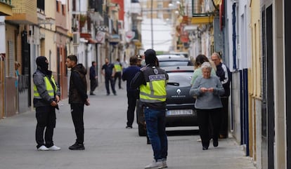 La calle de Ortega y Gasset, donde se ha producido el registro.