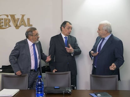 Desde la izquierda, el presidente de Cierval Jose Vicente Gonz&aacute;lez, el de la CEV, Salvador Navarro, y el de Coepa, Francisco G&oacute;mez.
