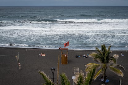Playa Jardín, en Tenerife Stop Vertidos al mar