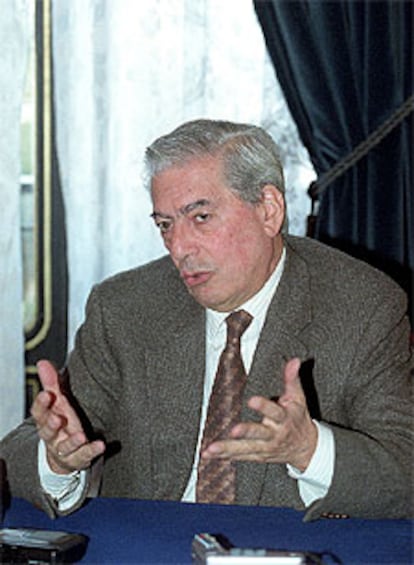 El escritor Mario Vargas Llosa.