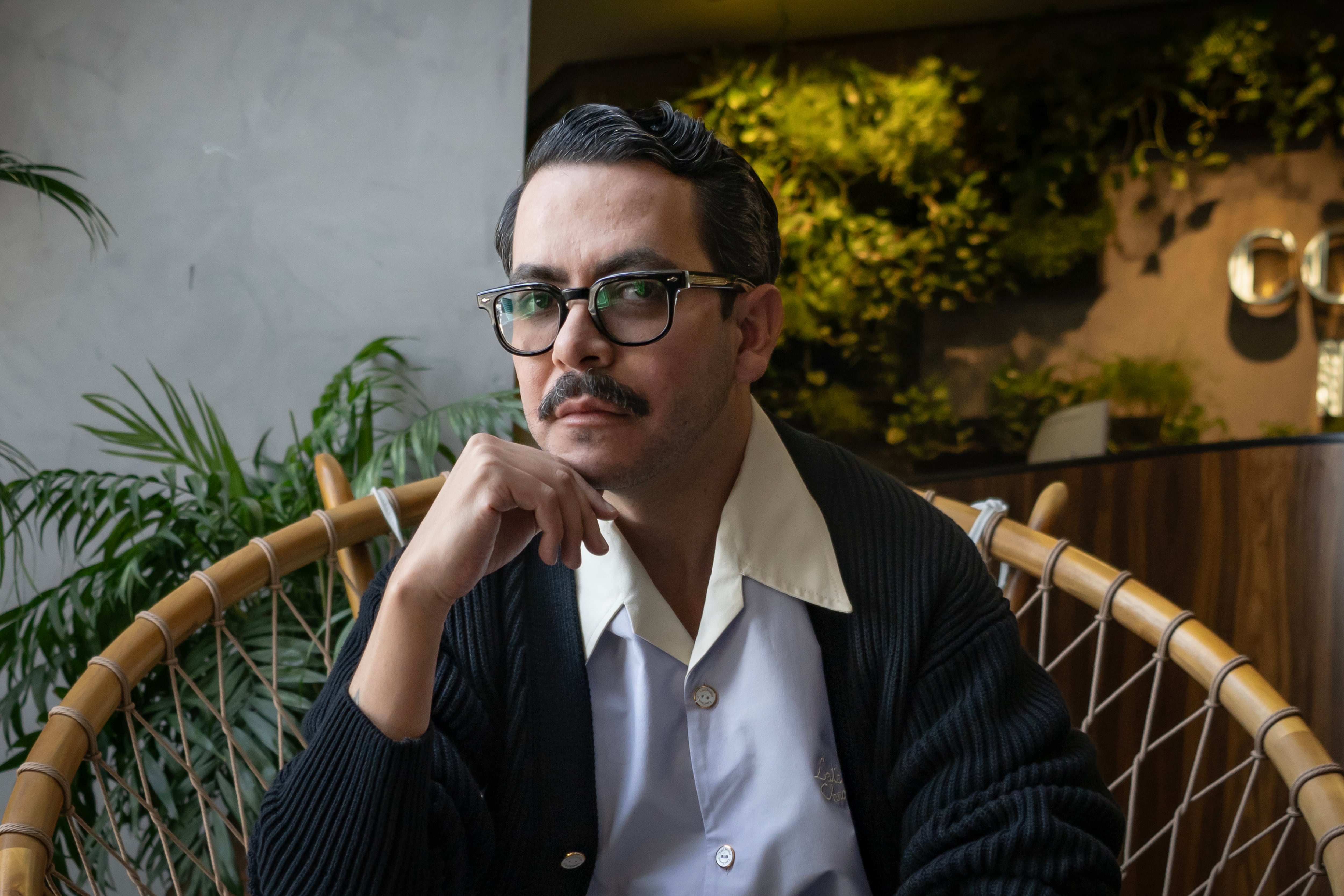 Manolo Caro durante una entrevista en las oficinas de Netflix, en Ciudad de México, el 13 de marzo de 2024.