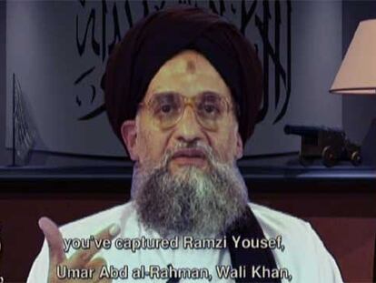 El 'número 2' de la organización terrorista Al Qaeda, Ayman al Zawahiri durante un momento del vídeo