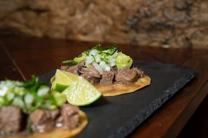 Tacos de La Mafia Mexicana.