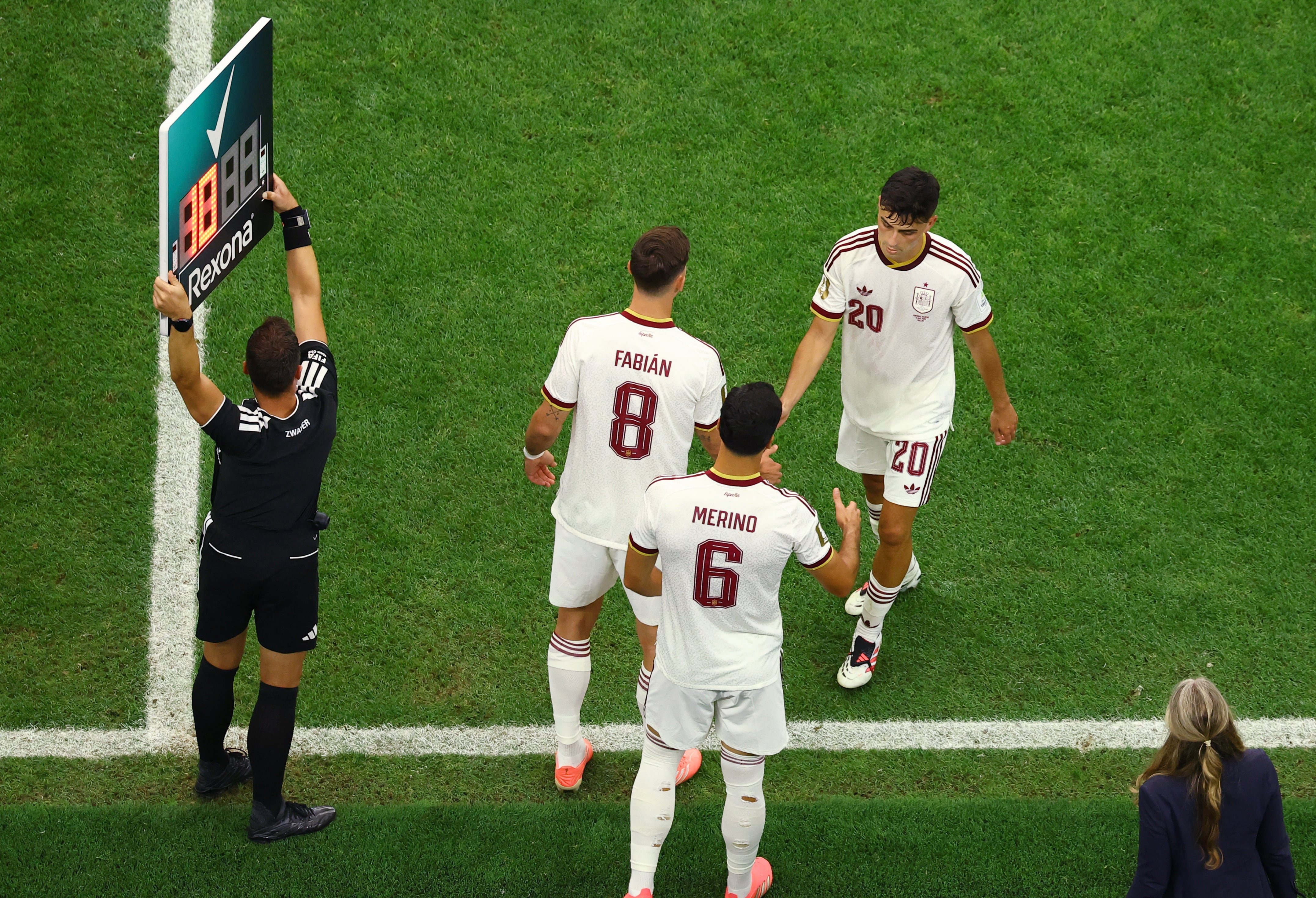 España - Bélgica en directo | Fabián entra por Pedri en el once de la selección