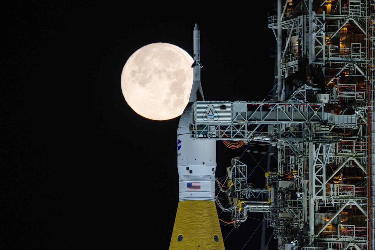 La NASA suspende la prueba decisiva de su cohete lunar por una fuga de combustible