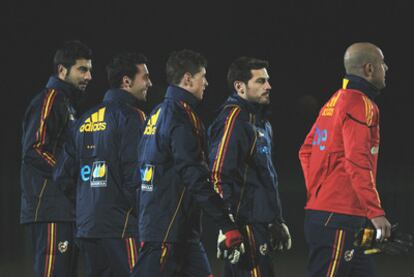 Albiol, Arbeloa, Fernando Torres, Casillas y Reina, ayer.