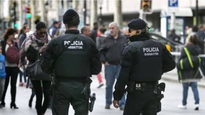 Agentes de policia en Barcelona.