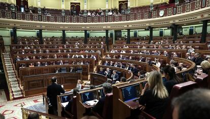 Hemiciclo del Congreso de los Diputados durante una sesi&oacute;n de control al Gobierno.