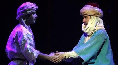 El protagonista de 'El Último Jinete', Miquel Fernández, y otro de los actores, Carlos Solano.