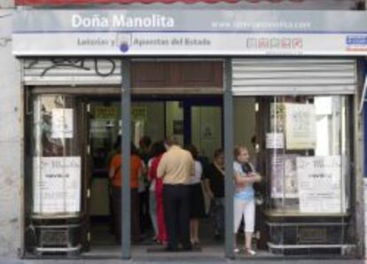 Fachada de la administraci&oacute;n de loter&iacute;a Do&ntilde;a Manolita, en el centro de Madrid.