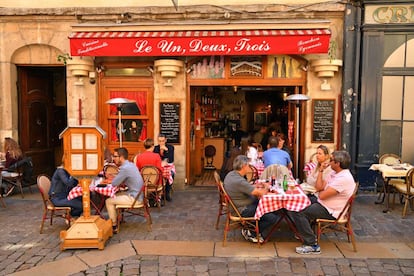 El restaurante Le Un, Deux, Trois, un tradicional 'bouchon' en la parte vieja de Lyon.