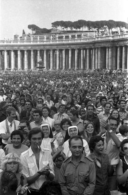 Pocos meses antes, en mayo, Italia había vivido uno de sus episodios más tristes de su historia reciente, el secuestro y posterior asesinato por los terroristas de las Brigadas Rojas de Aldo Moro, presidente democristiano y quien fuera primer ministro italiano en dos ocasiones.