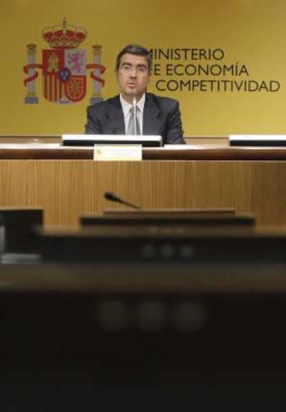 El secretario de Estado de Economía y Apoyo a la Empresa, Fernando Jiménez Latorre, durante la rueda de prensa que ofreció hoy en Madrid para analizar los datos del Índice de Precios al Consumo (IPC) correspondientes al mes de marzo.