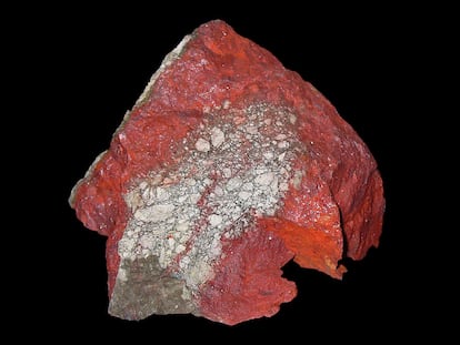 Una muestra de cinabrio (sulfuro de mercurio), el principal mineral extraído en las minas de Almadén.