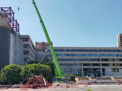 Trabajos de demolición en el Centro SCOP, el 7 de noviembre de 2023.