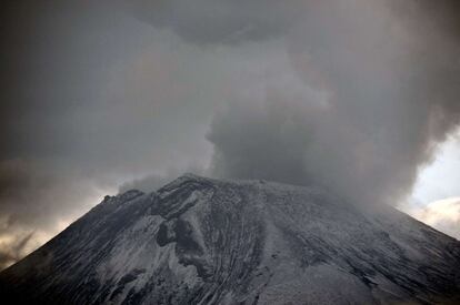 Vista del Popocatptl desde Santiago Xalitxintla (Puebla) el 13 de mayo.