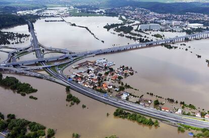 Vista aérea de la zona inundada del río Moldava en Praga (República Checa), 4 de julio de 2013.
