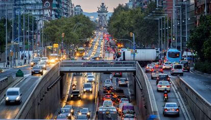 Cues de trànsit a Barcelona.