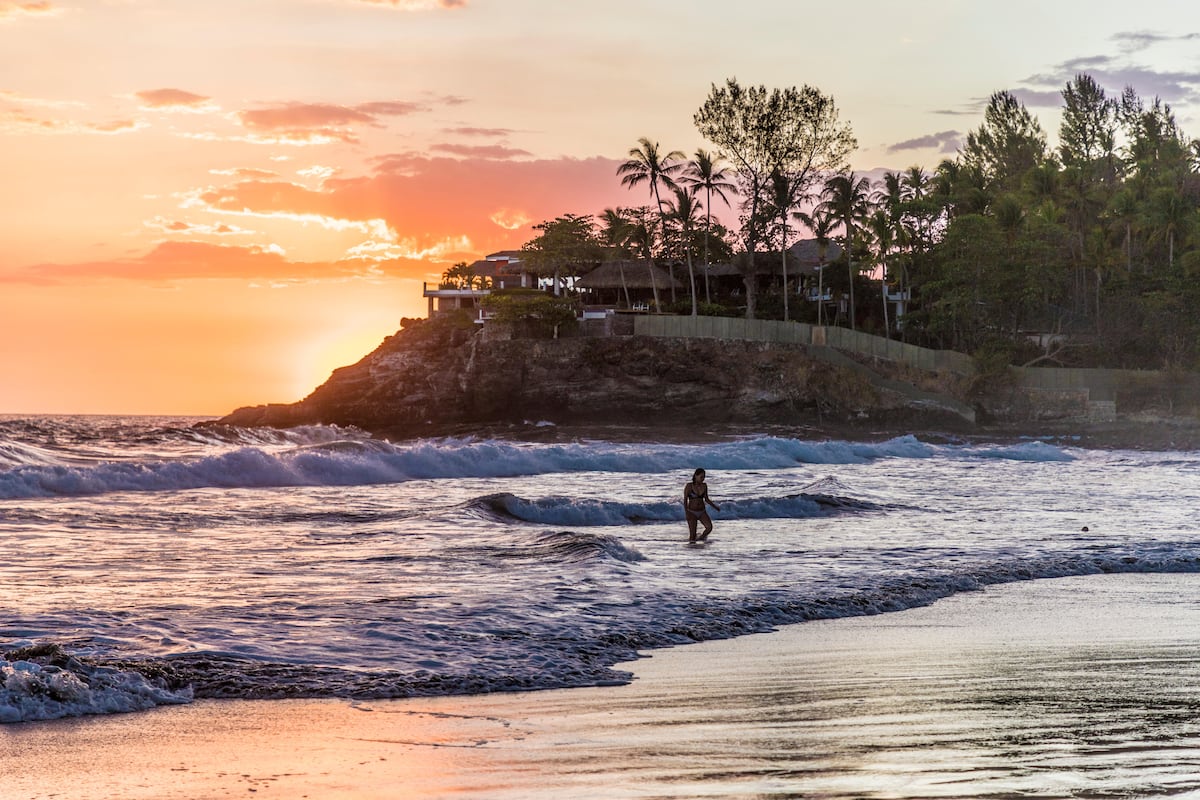 Todo lo que esconde El Salvador: de albergar la “Pompeya de América” a ser el nuevo paraíso del surf