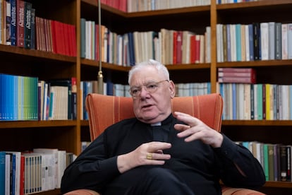 El cardenal Müller, en un momento de la entrevista.