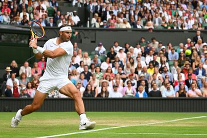 Nadal, durante el partido contra Sonego en la Centre Court de Wimbledon.