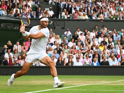 Nadal, durante el partido contra Sonego en la Centre Court de Wimbledon.