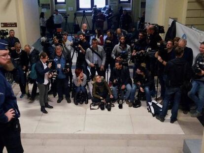 Journalists at the Belgian Palace of Justice for Puigdemont's hearing on Friday.