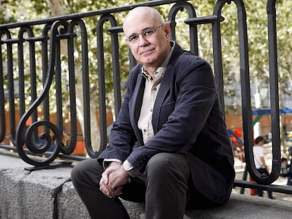 El escritor cubano Antonio Orlando Rodríguez en Madrid.