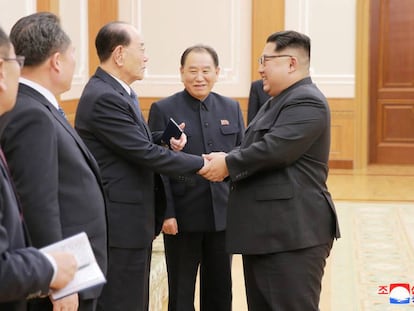 El l&iacute;der norcoreano, Kim Jong-un, recibe este martes a la delegaci&oacute;n del pa&iacute;s que acudi&oacute; a los Juegos Olimpicos de Invierno en Corea del Sur.
 