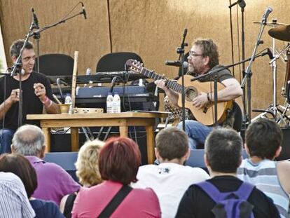 Actuaci&oacute;n de Pep Gimeno, El Botifarra, y Miquel Gil en el Feslloch 2014.