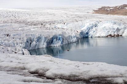 El glaciar Qaleraliq era uno de los puntos fáciles de acceso al hielo interior de Groenlandia; la foto data de 2009.