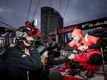 Xabi Fern&aacute;ndez atiende a los medios en Melbourne.