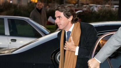 El expresidente del Gobierno, José María Aznar a su llegada a la presentación de su libro 'El futuro es hoy' en el Club Diario de Mallorca.