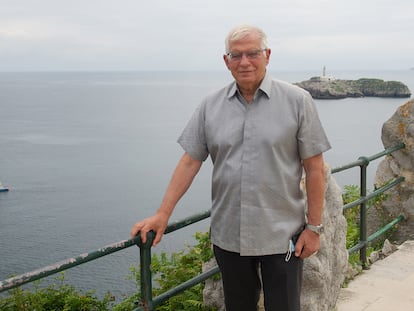 El alto representante de la UE para la Política Exterior, Josep Borrell, el pasado martes junto al Palacio de la Magdalena en Santander.