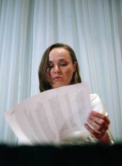 Martina Hingis, en la conferencia en que confesó su positivo por cocaína.